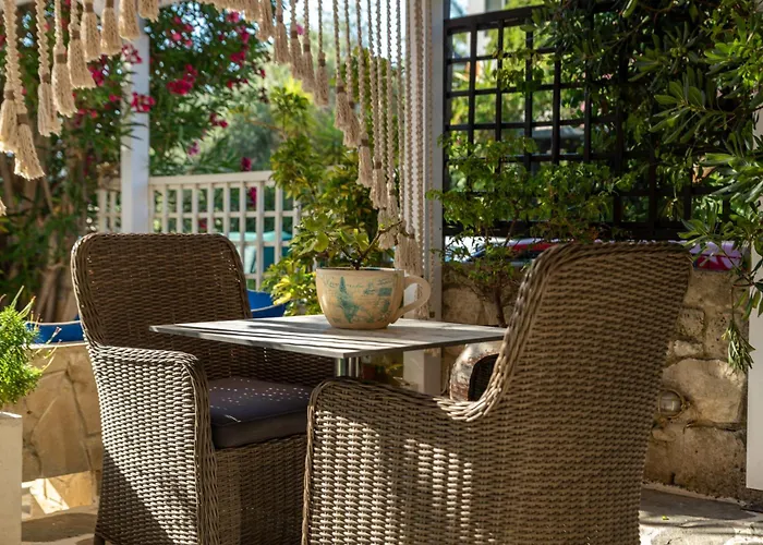 Aparthotel Aeollos 3*