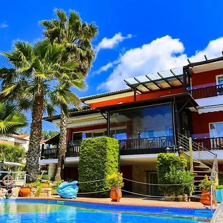 Aeollos Aparthotel 3*