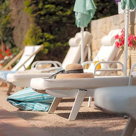Aeollos Aparthotel Pefkochori