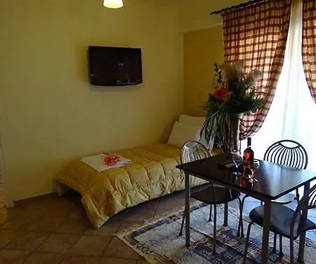 מלון דירות Aeollos