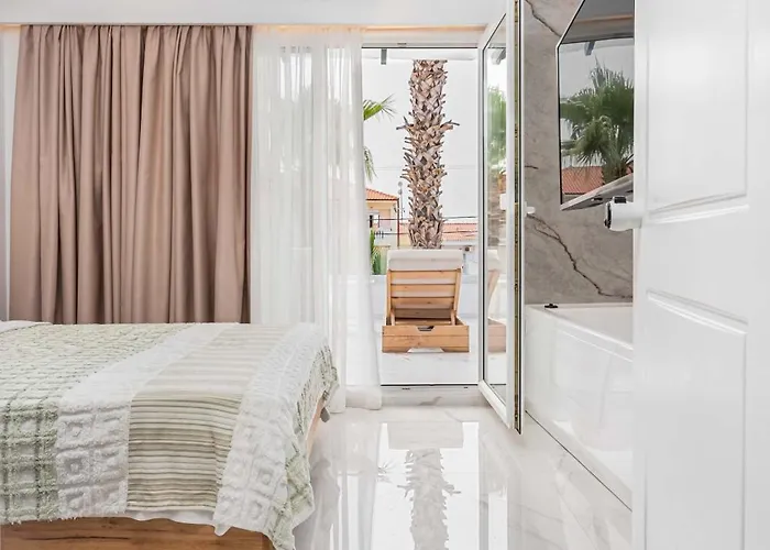 Aeollos Aparthotel Pefkochori