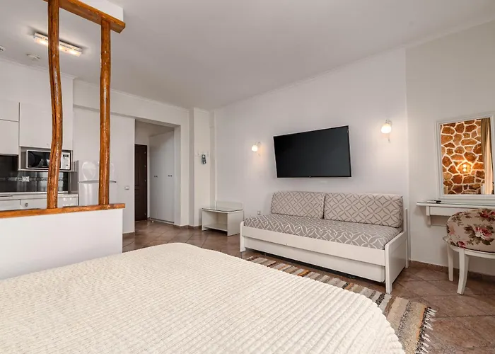 Aparthotel Aeollos 3*