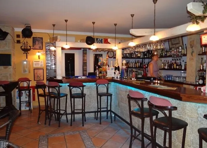 Aeollos Aparthotel 3*