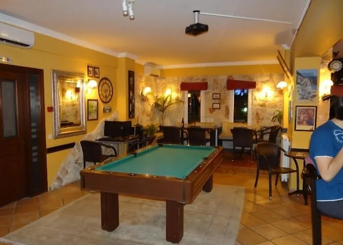 Aparthotel Aeollos 3*