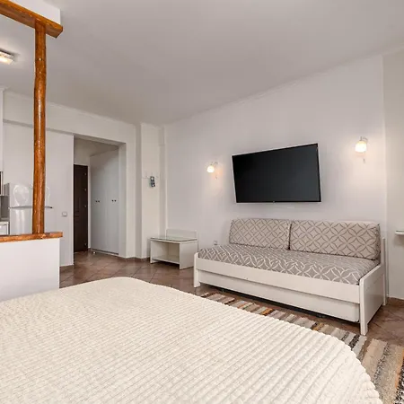 Apartmanhotel Aeollos 3*